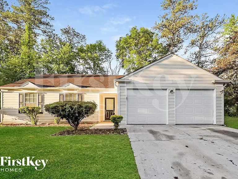 206 Red Oak Dr — Photo 1