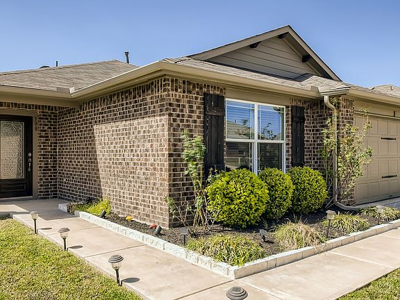4th image of 308 Foxglove Dr