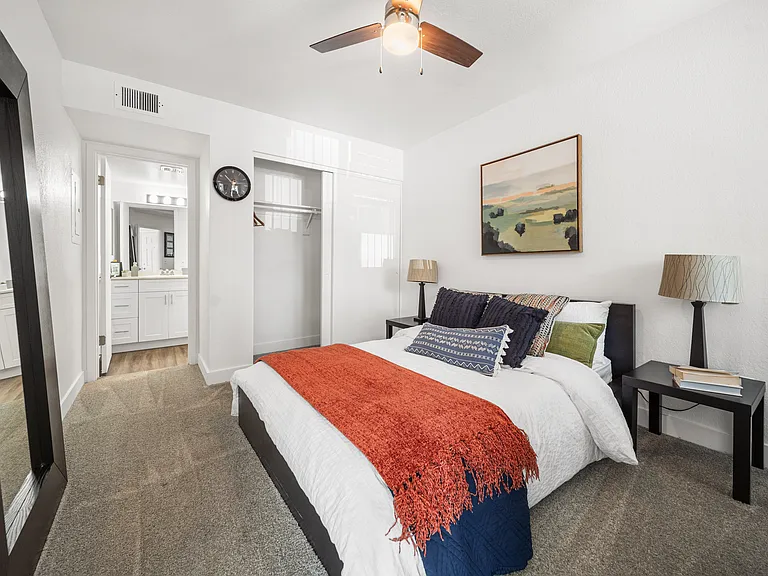 Woodlands Village Apartments — Photo 13