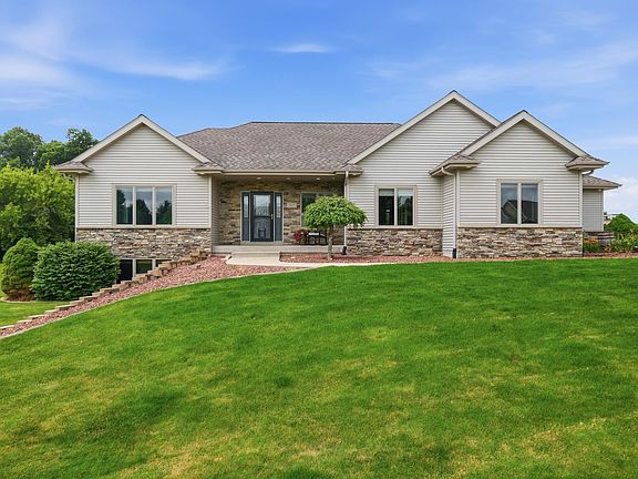 3rd image of 3017 Craig Ln