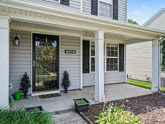 5th image of 6019 Firethorne Ln
