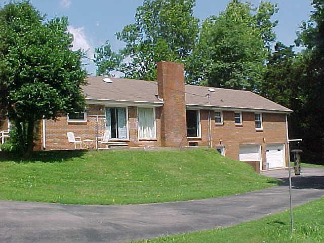 2nd image of 1651 Simpson Dr