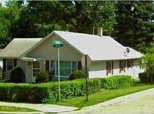 820 Morgan St, Joliet, IL 60436