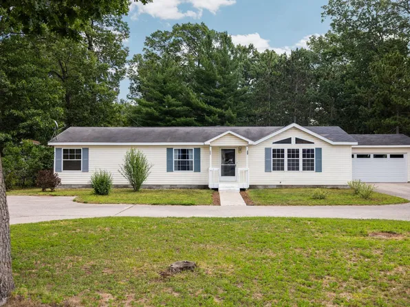 963 Avenue B, Traverse City, MI 49686