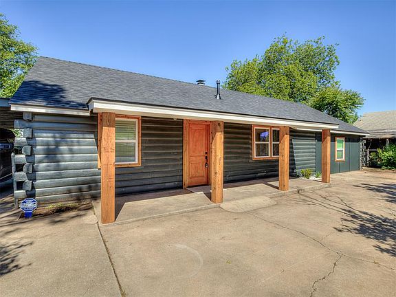 2nd image of 821 SE Grand Blvd