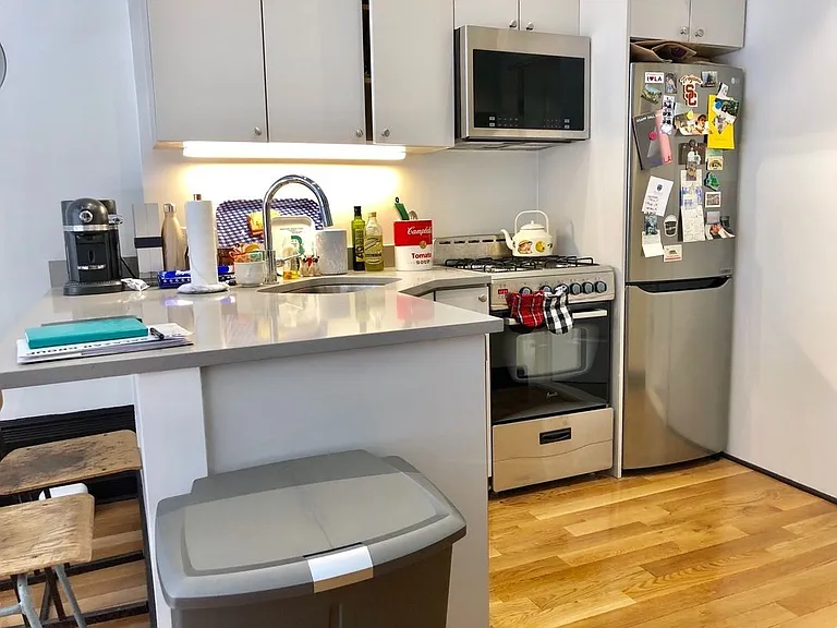 335 W 71st St #2A — Photo 6
