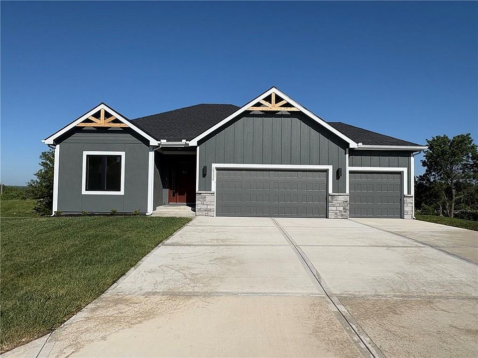 1st image of 29336 Palmer Dr