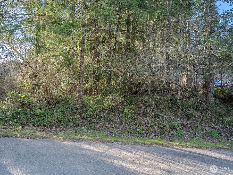 1st image of 22025 Blue Water Drive SE