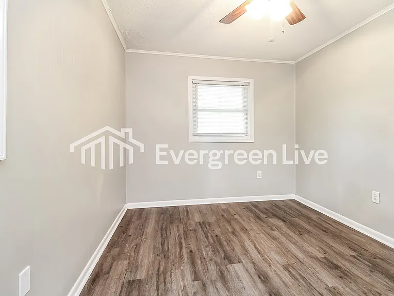 106 Thrift Dr — Photo 10