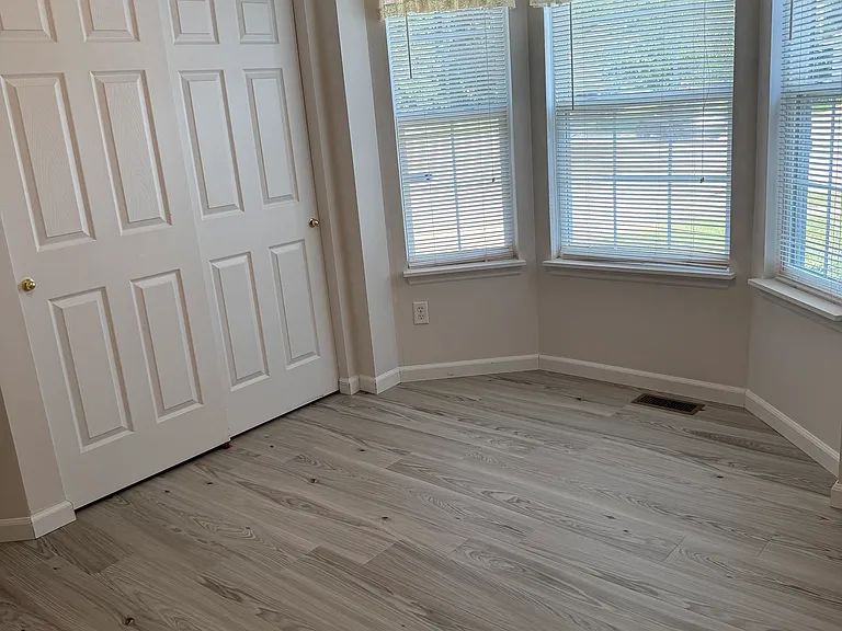 807 Sunflower Mnr — Photo 12