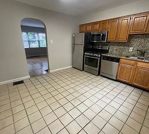 4th image of 2305 Taylorsville Rd #B
