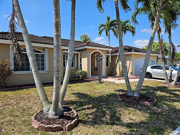 2nd image of 15518 SW 168th Terrace
