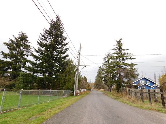 4th image of 10507 34th Ave E
