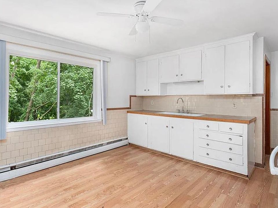 1st image of 971 Atwood Ave Floor 2