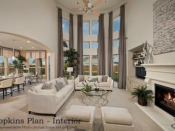 4th image of 200 Orvieto Ln