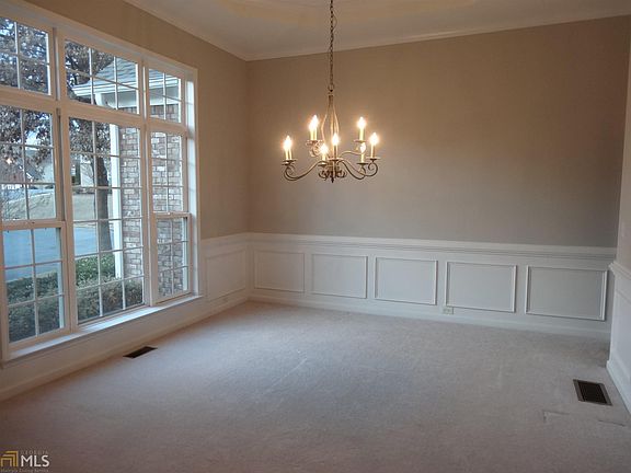 3rd image of 803 Song Bird Ct