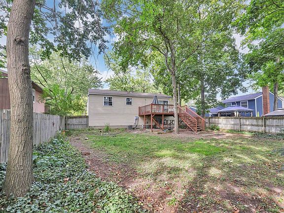 2nd image of 2611 Sawmill Forest Ave