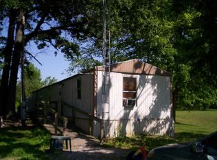 8622 N Cherryville Ln, Mount Vernon, IL 62864
