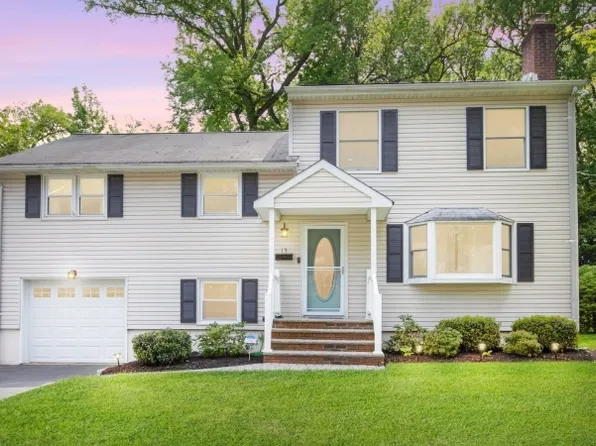 15 Sutton Pl, Cranford Twp., NJ 07016