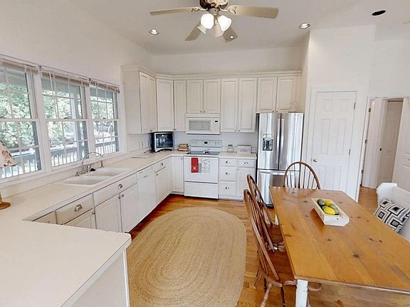 5th image of 1441 Merifield Dr