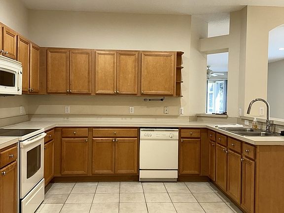 4th image of 3450 Chapel Creek Cir