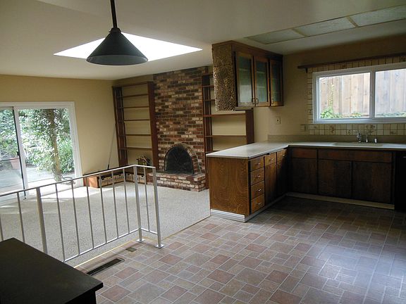 2nd image of 8071 Surrey Ln