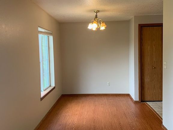 3rd image of 2017 NE Patterson Cir APT 1