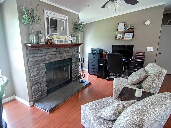 5th image of 241 Westmoreland Ct