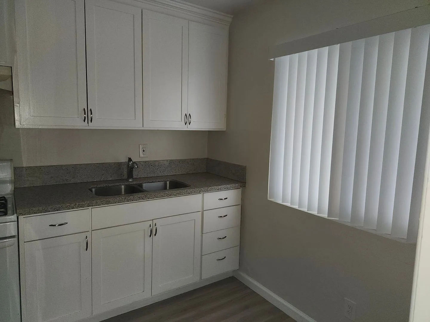 M-5729/5731 California Ave 7 Units — Photo 2