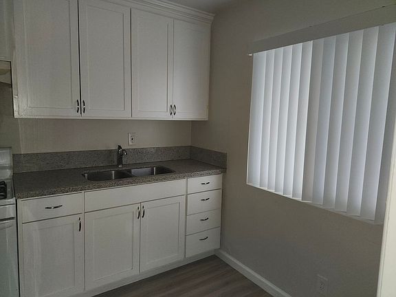 2nd image of 5729 California Ave #C