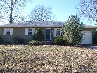 486 N Garfield Ave, Bonner Springs, KS, 66012