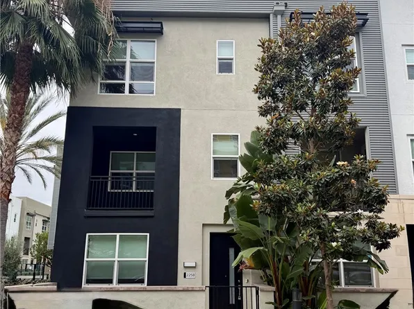 2258 Synergy, Irvine, CA 92614