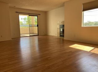 959 E Vista Chino APT 12, Palm Springs, CA 92262