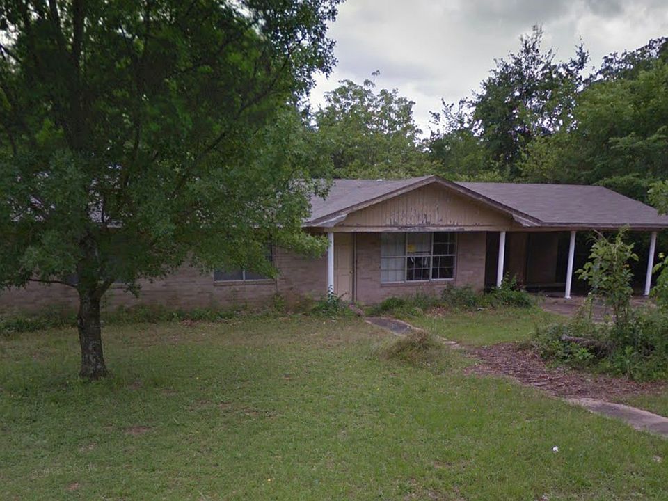 2nd image of 113 Wade Ln