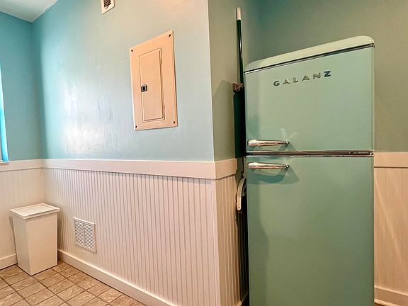 4th image of 415 E Atlanta Ave #208