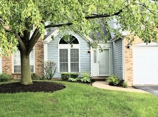 89 Berkshire Ct, Gurnee, IL 60031
