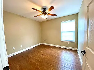 1100 Berry Rd — Photo 13