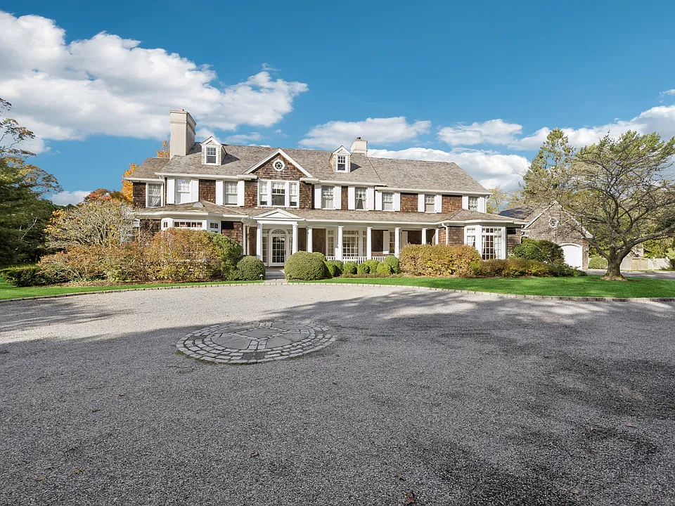 223 Halsey Neck Ln