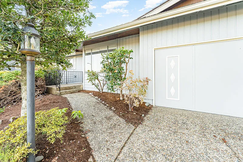 3 bed, 2.0 bath, 1974 sqft, $3,500 — Photo 4