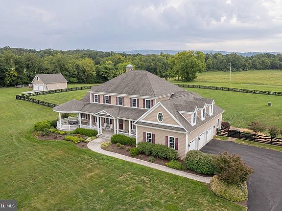 2nd image of 393 Pastoral Ln