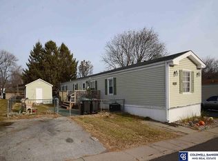 12812 Sahler Plz, Omaha, NE 68164