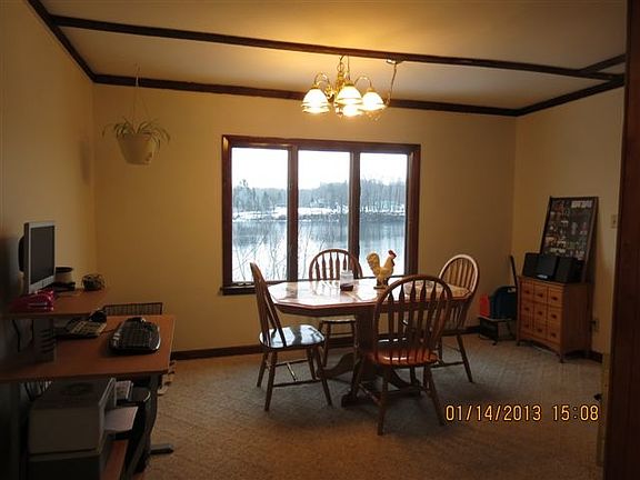 Dining room overlooking Hudson River