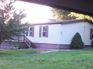 521 Maple St, Hickman, NE 68372