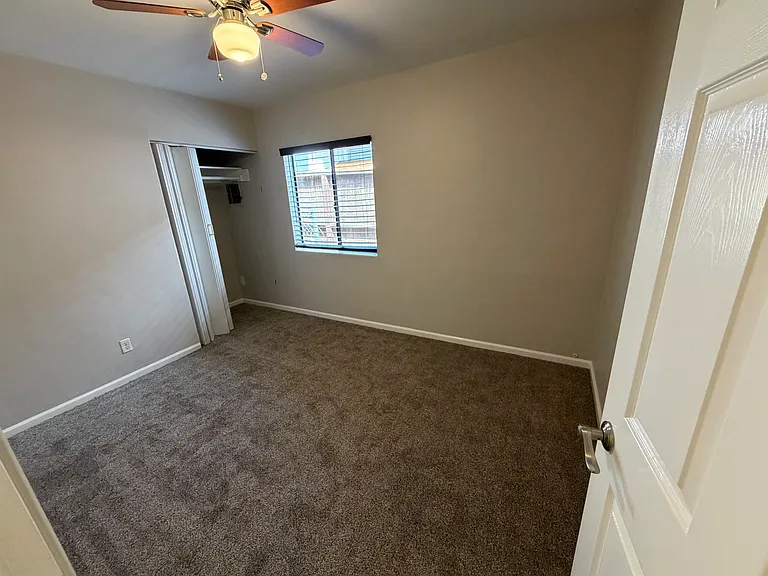 4612 Bermuda Ave — Photo 9