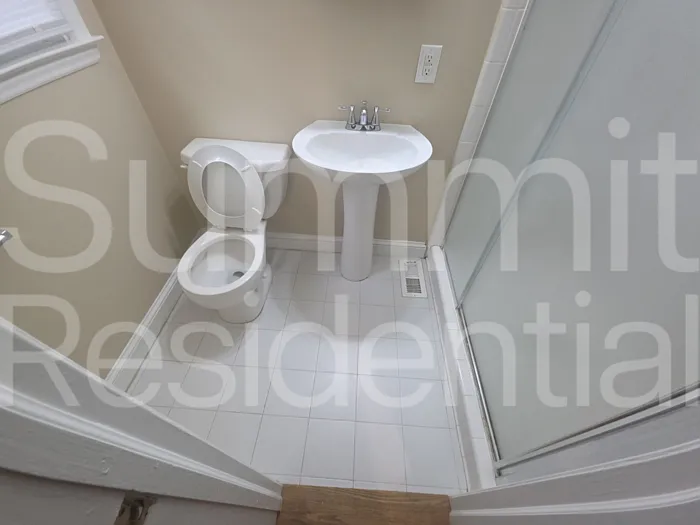 1908 Medfield Rd — Photo 25