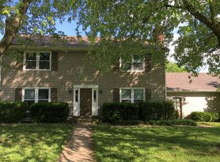 420 Woodview Dr #B, Lexington, KY 40515