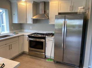 1141 N 94th St APT B, Seattle, WA 98103