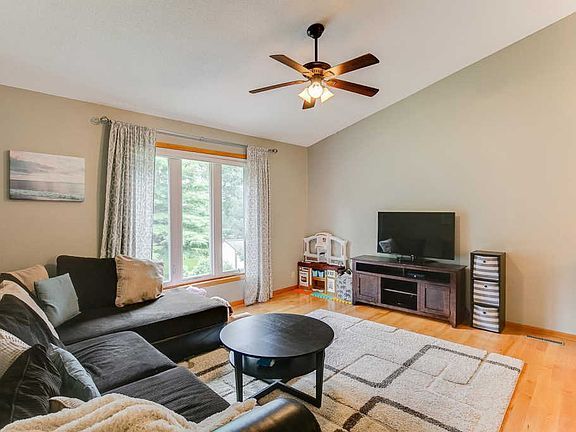 5th image of 2683 Kempston Dr