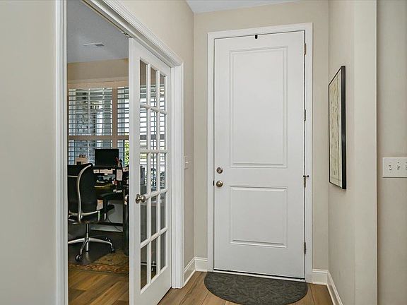 4th image of 2116 Brandon Dr NE