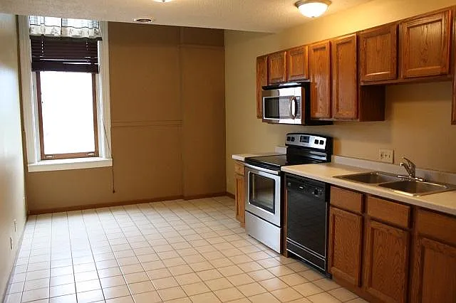 1 bed, 500 sqft, $700 — Photo 3